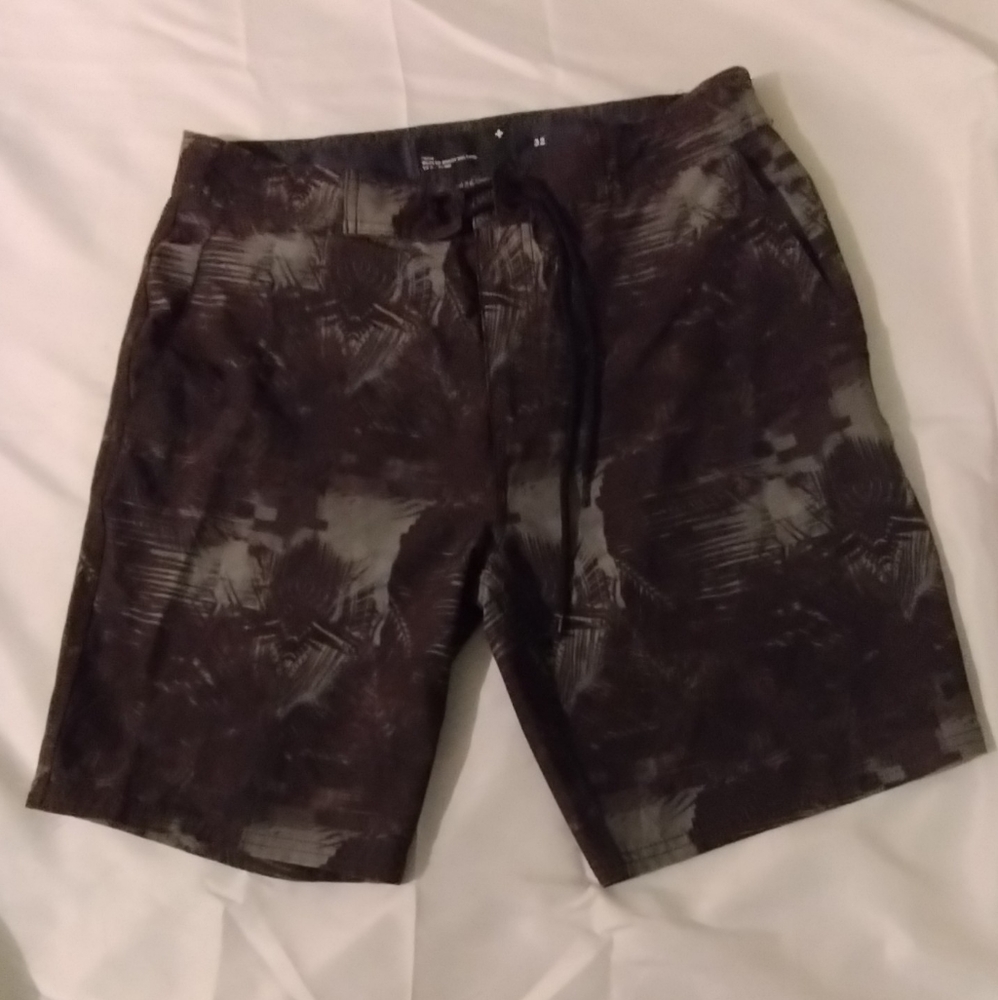 Tavik mens swim trunks board shorts size 32 black grey